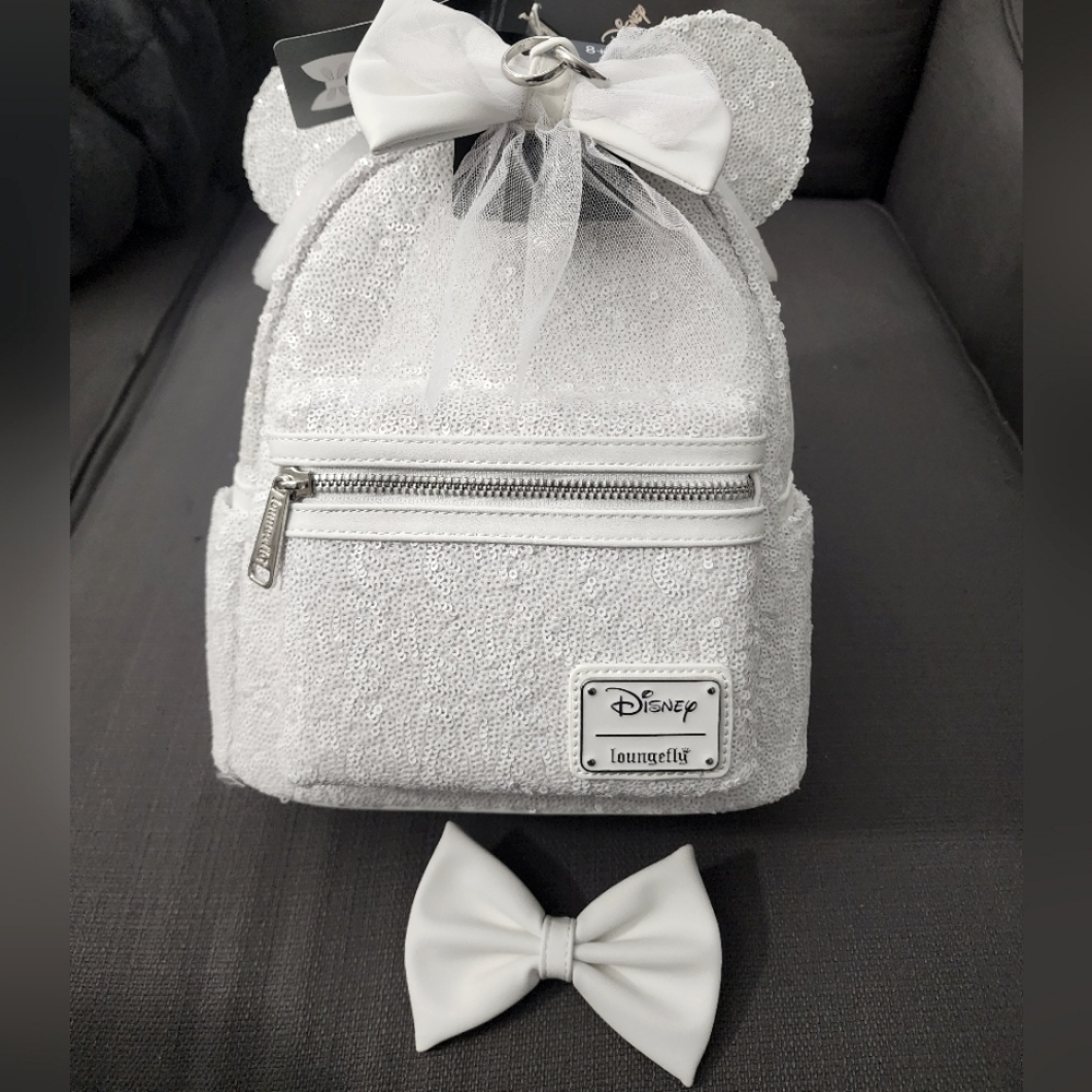 NWT Loungefly Minnie mouse wedding mini bag